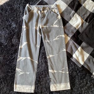 Gray tie-dye baggy jeans